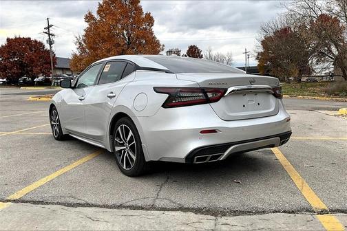 2023 Nissan Maxima SV