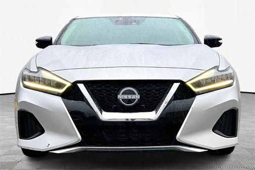 2023 Nissan Maxima SV