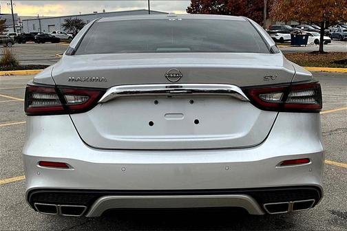 2023 Nissan Maxima SV