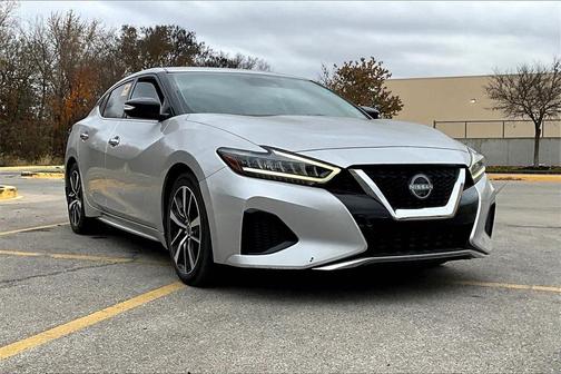 2023 Nissan Maxima SV