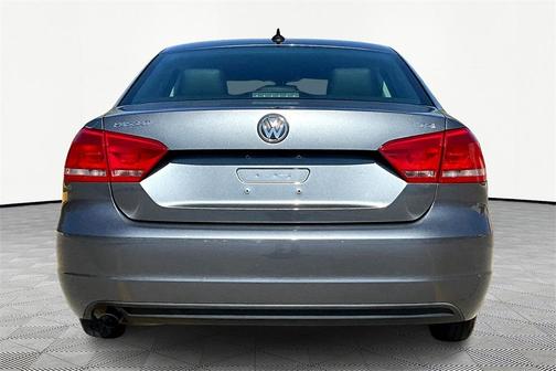 2015 Volkswagen Passat 1.8T Limited Edition