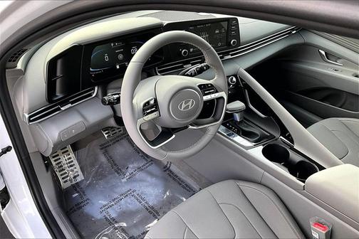 2026 Hyundai ELANTRA SEL