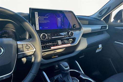 2025 Toyota Highlander Platinum