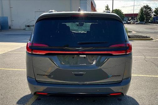 2021 Chrysler Pacifica Hybrid Limited