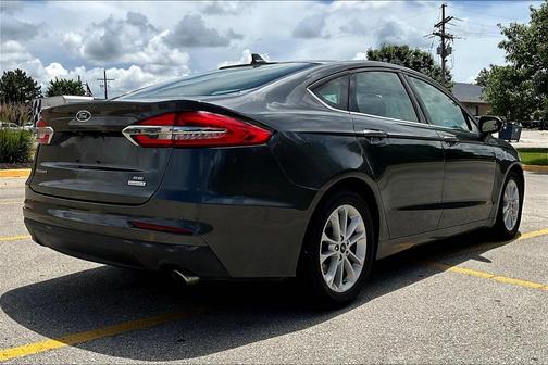 2020 Ford Fusion SE