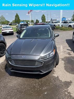 2020 Ford Fusion SE