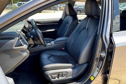 2023 Toyota Camry Hybrid XSE