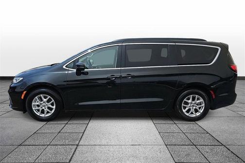 2022 Chrysler Pacifica Touring-L