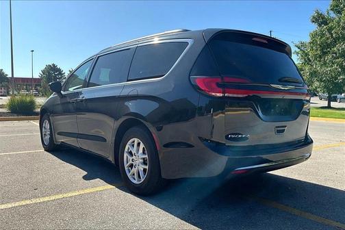 2022 Chrysler Pacifica Touring-L