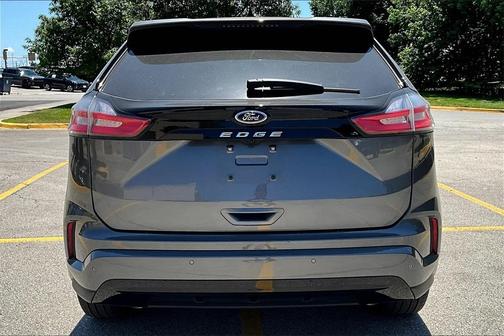2022 Ford Edge ST Line