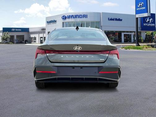 2025 Hyundai ELANTRA HEV Limited