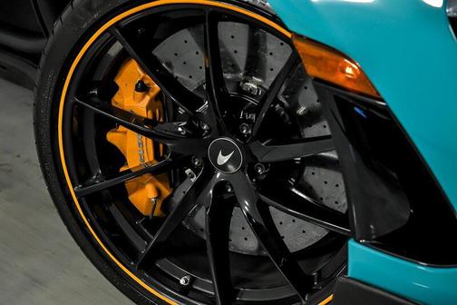 2021 McLaren 720S Base