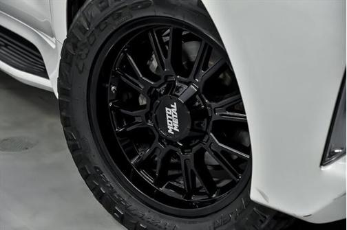 2016 Lexus LX 570 Base