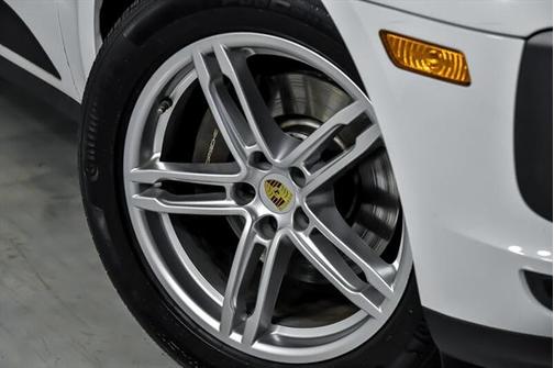 2019 Porsche Macan Base