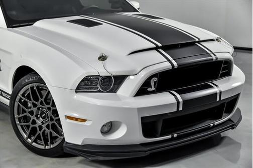 2013 Ford Shelby GT500 Base