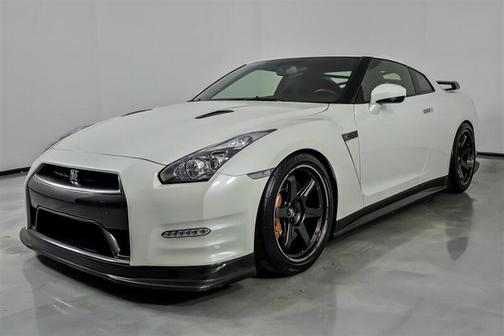 2014 Nissan GT-R Black Edition