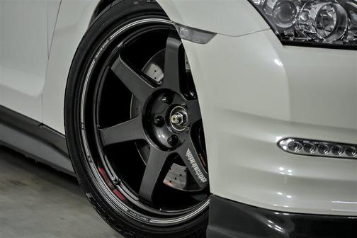 2014 Nissan GT-R Black Edition