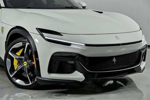 2025 Ferrari Purosangue 