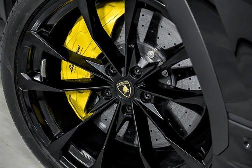 2024 Lamborghini Urus S