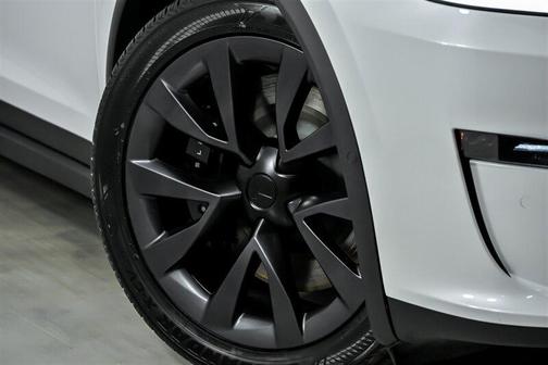 2023 Tesla Model X Plaid Tri Motor All-Wheel Drive