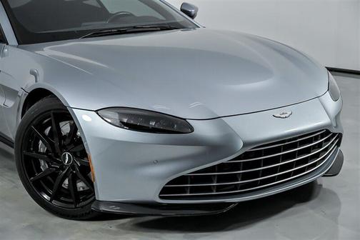2019 Aston Martin Vantage 