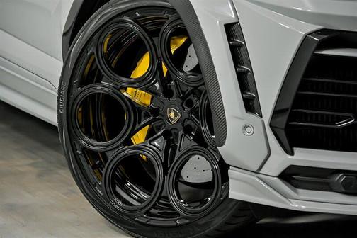 Grigio Hati Ad Personam 2022 Lamborghini Urus -$100K MODS-FULL 1016 WIDEBODY!
