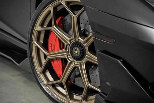 2021 Lamborghini Aventador SVJ Roadster