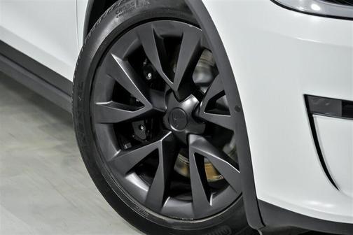 2023 Tesla Model X Standard Range