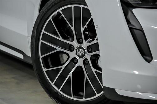 2020 Porsche Taycan Turbo