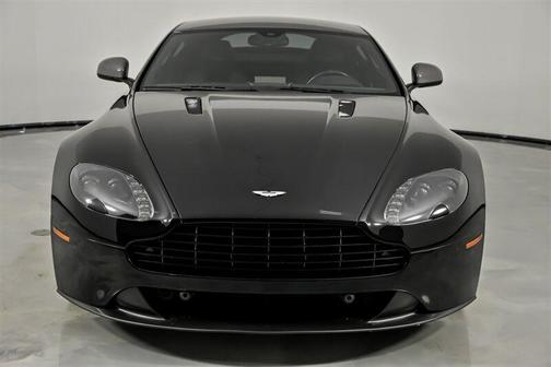 2015 Aston Martin V8 Vantage Base