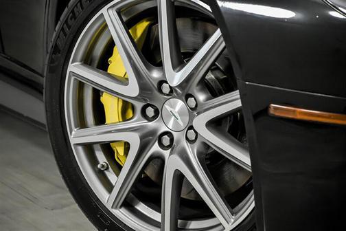 2015 Aston Martin V8 Vantage Base