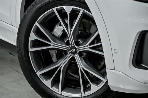 2021 Audi Q8 55 Premium