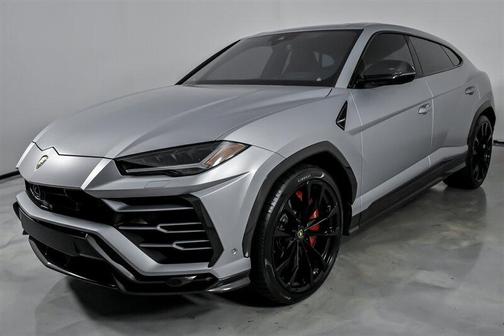 2022 Lamborghini Urus 