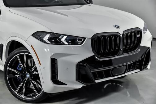 2024 BMW X5 M60i