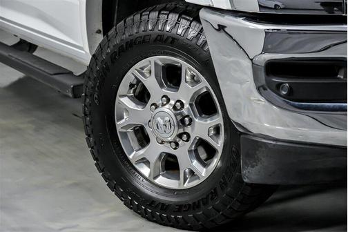 2020 RAM 3500 Laramie Crew Cab 4x4 6'4' Box