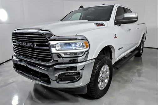2020 RAM 3500 Laramie Crew Cab 4x4 6'4' Box