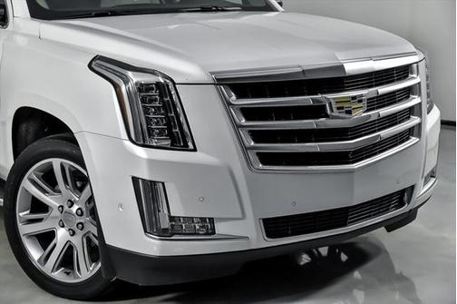 2018 Cadillac Escalade Luxury