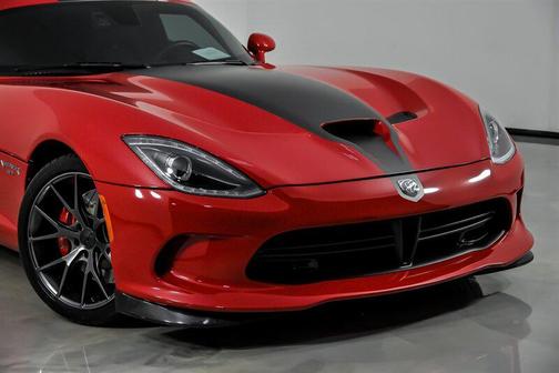 Adrenaline Red 2015 Dodge Viper SRT