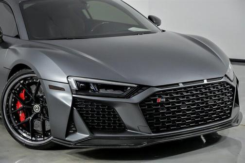 Daytona Gray Pearl Effect 2020 Audi R8 5.2 V10 performance