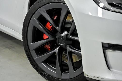 2023 Tesla Model S Plaid