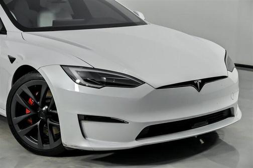2023 Tesla Model S Plaid