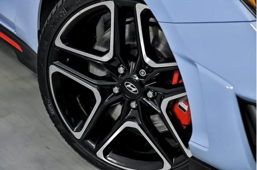 2022 Hyundai Veloster N Base