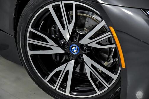 2016 BMW i8 