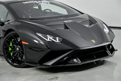 2022 Lamborghini Huracan STO Coupe