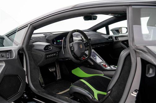 2022 Lamborghini Huracan STO Coupe