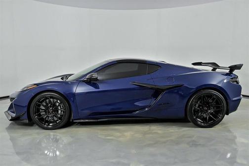 Hysteria Purple Metallic 2025 Chevrolet Corvette Z06