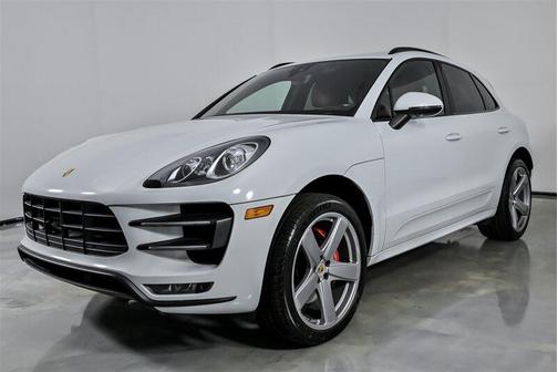2016 Porsche Macan Turbo
