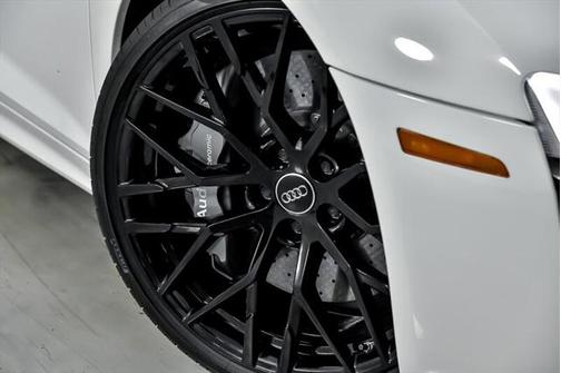 2017 Audi R8 5.2 V10 plus
