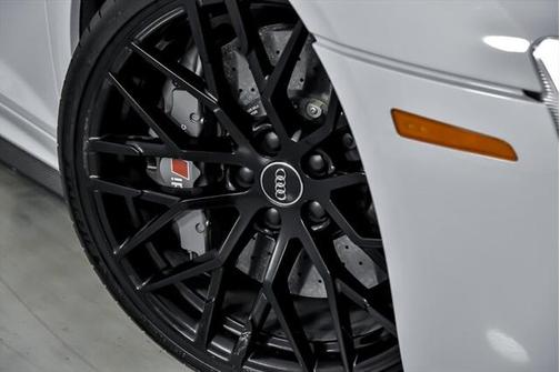 2017 Audi R8 5.2 V10 plus