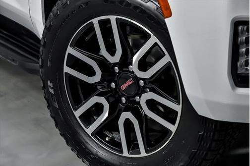 2022 GMC Yukon 4WD AT4